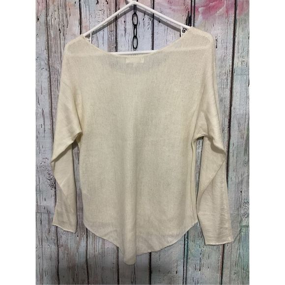 h. One Cream Wool Blend Soft Sweater Size XS ❤️💕 - Picture 4 of 11